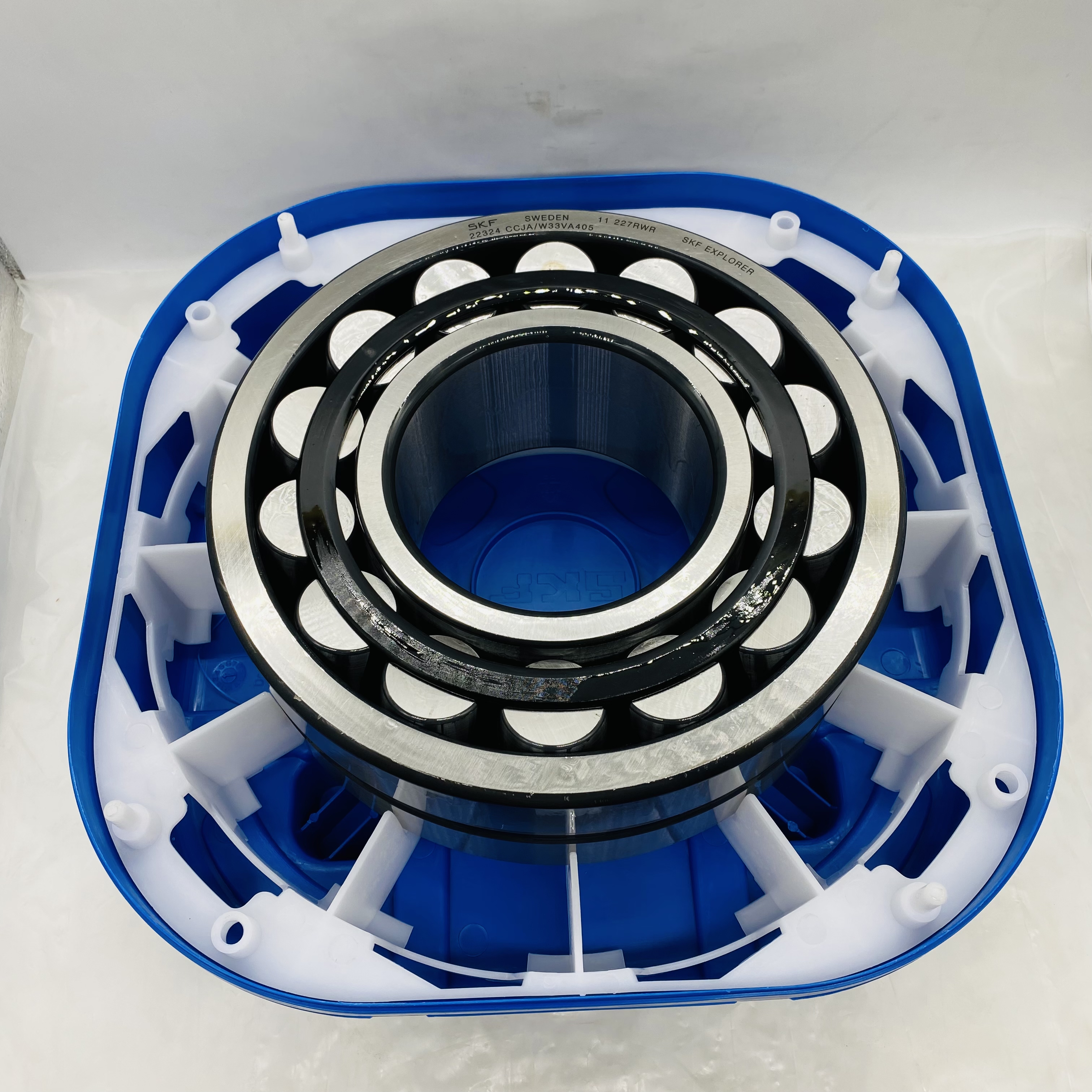 Vibrating screen bearing 22324CCJA/W33VA405 22324CA/W33/C4VA405 SKF Spherical Roller Bearing